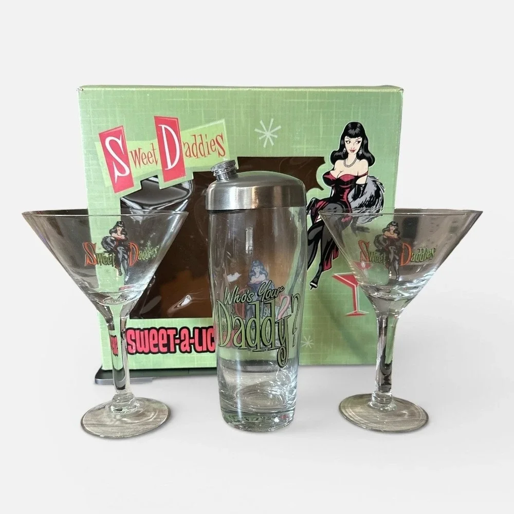 Sweet‎ Daddies Las Vegas Showgirl Martini Cocktail Set Shaker 2 Glasses Vtg 2005